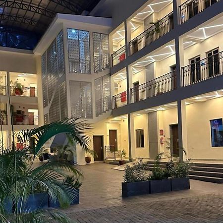 Stp Apartments Αμπούζα Εξωτερικό φωτογραφία